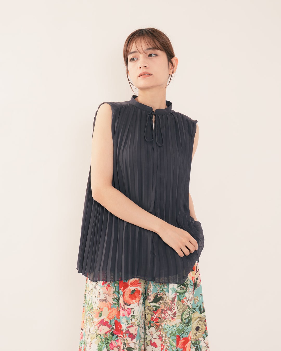 シフォンプリーツブラウス | CRAYON ONLINE STORE
